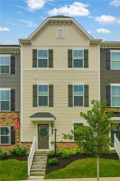 493 Nolan Cir, Cranberry Twp, PA 16066 - view of townhome / multi-family property