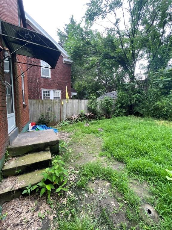 1114 Ingham St, Marshall Shadeland, PA 15212 - view of yard