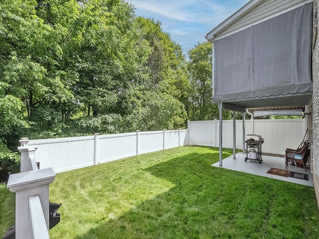 406 Country View Dr, Lower Burrell, PA 15068 - fenced backyard featuring a patio