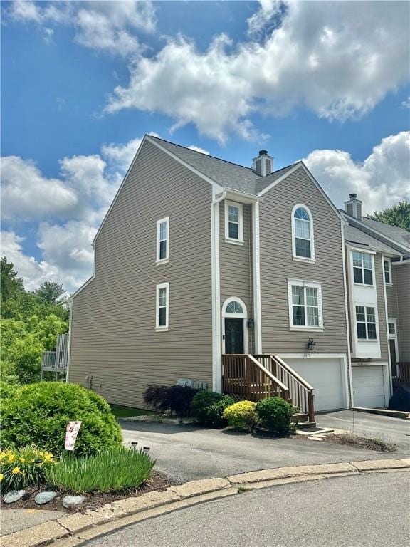 2673 Hunters Point Dr, Franklin Park, PA 15090 - photo 1