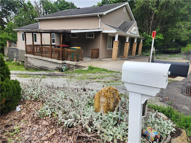 1340 Silver Ln, Robinson Twp Nwa, PA 15108 - view of front of home with roof with shingles