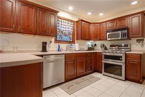 520 Royalty Dr, Uniontown, PA 15401 - photo 5
