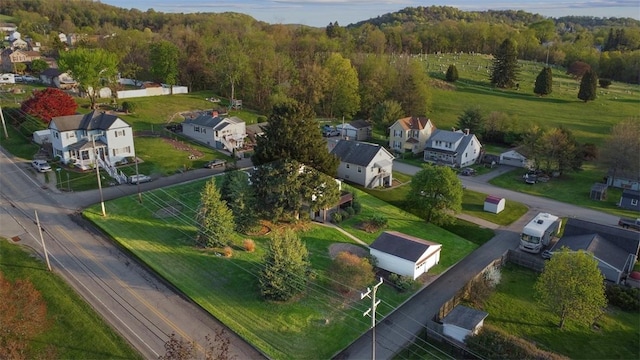 304 Wylie Ave, Elizabeth Twp/Boro, PA 15037 - aerial view of property and surrounding area featuring nearby suburban area and a forest