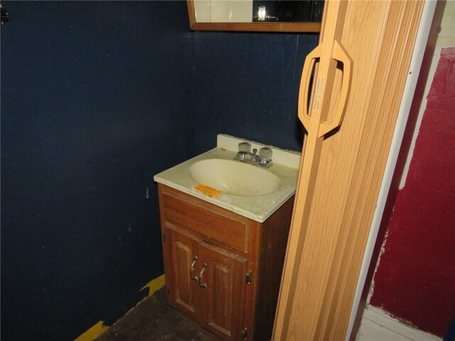 1465 Steuben St, Crafton Heights, PA 15205 - bathroom with vanity