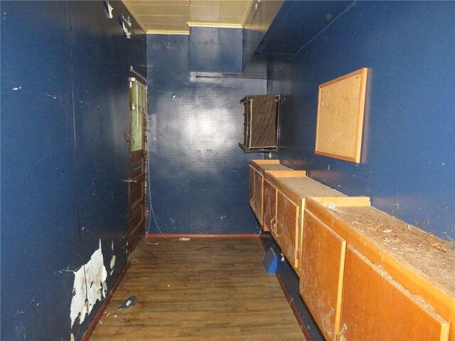 1465 Steuben St, Crafton Heights, PA 15205 - bar featuring wood finished floors