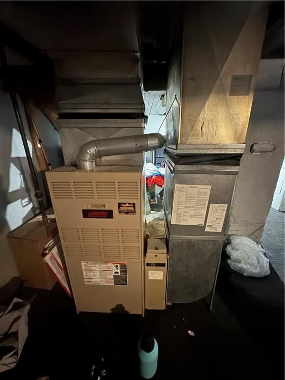 125 Frazier Ave, Stowe Twp, PA 15136 - view of utility room