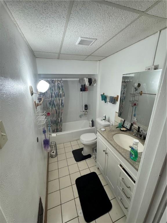 125 Frazier Ave, Stowe Twp, PA 15136 - full bath featuring tile patterned floors, vanity, shower / bath combo, and a textured wall
