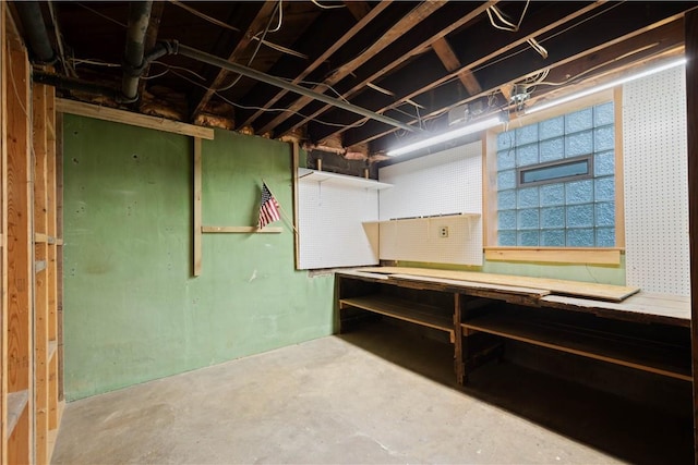 512 Gorgas St, Arlington, PA 15210 - unfinished below grade area with a workshop area
