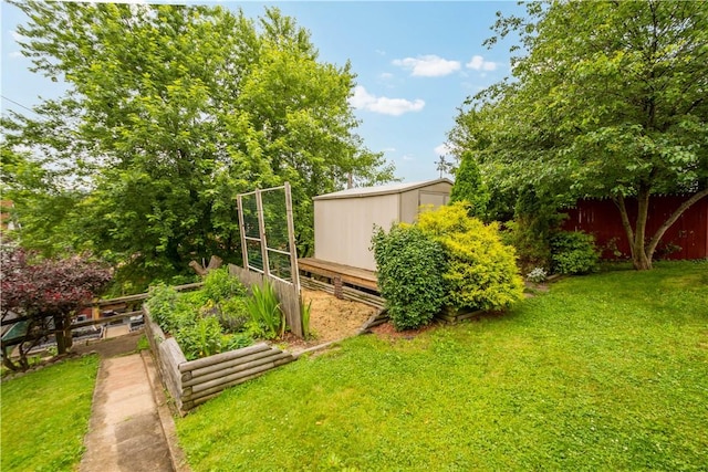 512 Gorgas St, Arlington, PA 15210 - view of yard with a garden and an outdoor structure