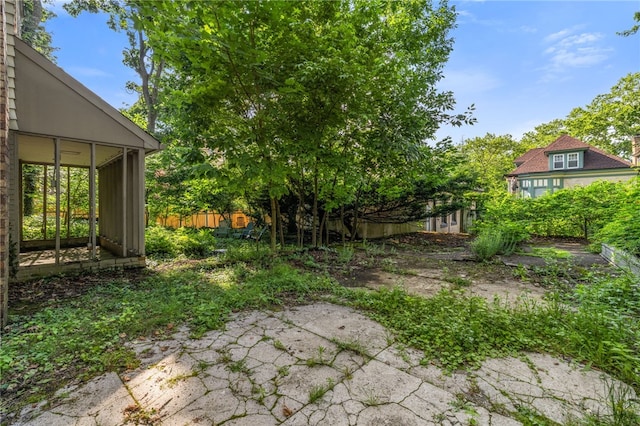 6517 Aylesboro Ave, Squirrel Hill, PA 15217 - view of yard with a sunroom