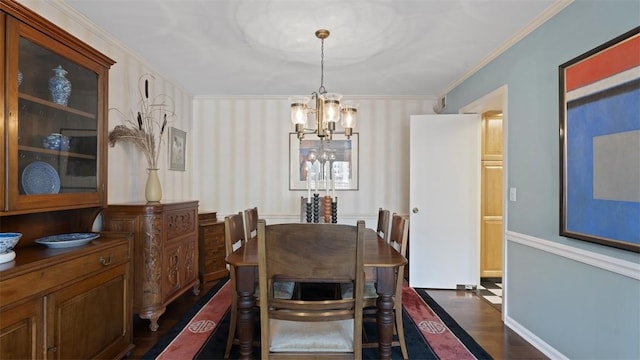 220 N Dithridge St Unit 1001, Oakland, PA 15213 - dining area with a chandelier, ornamental molding, and wood finished floors