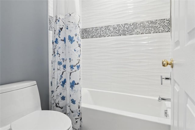 1500 Zenith Ct, Upper St Clair, PA 15241 - full bath featuring toilet and shower / bath combination with curtain