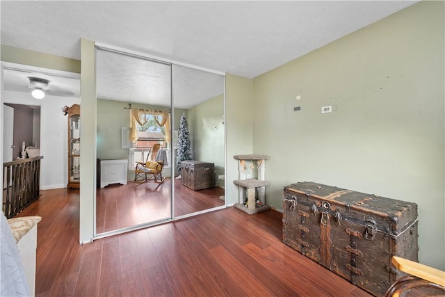 301 Holland Ct, Findlay Twp, PA 15108 - interior space featuring wood finished floors