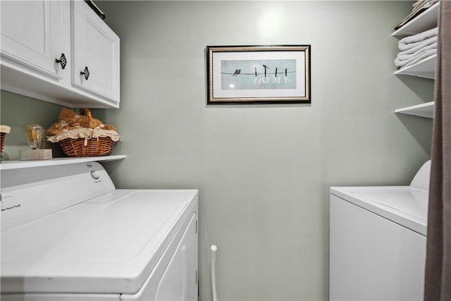 301 Holland Ct, Findlay Twp, PA 15108 - laundry area featuring independent washer and dryer and cabinet space