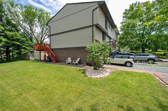 301 Holland Ct, Findlay Twp, PA 15108 - view of side of home with stairs and a lawn