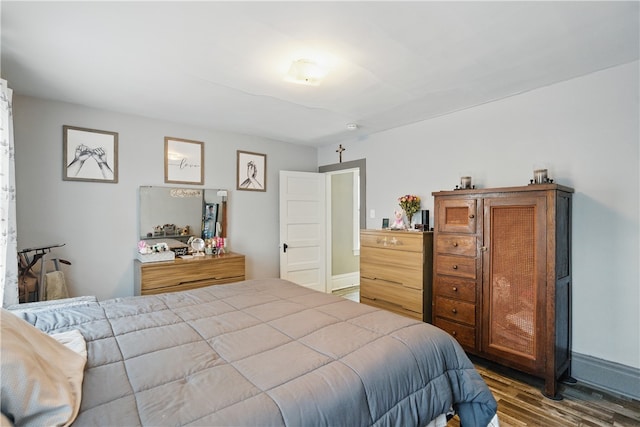 302 Midland Ave, Carnegie, PA 15106 - bedroom featuring wood finished floors and baseboards
