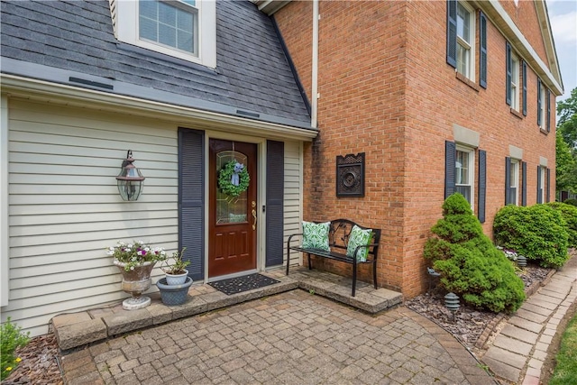 1061 Apple Hill Ln, Mccandless, PA 15101 - entrance to property featuring a shingled roof