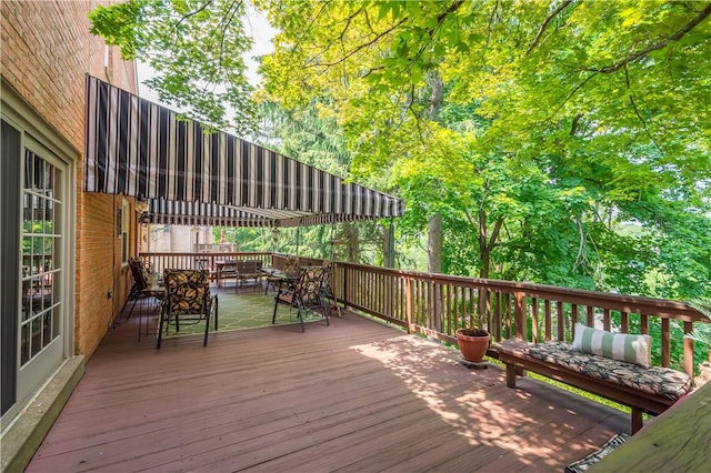 1061 Apple Hill Ln, Mccandless, PA 15101 - wooden terrace with outdoor dining space
