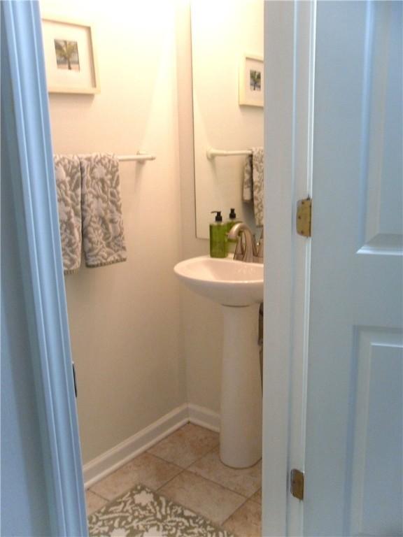 707 Sonie Dr, Ohio Twp, PA 15143 - photo 13