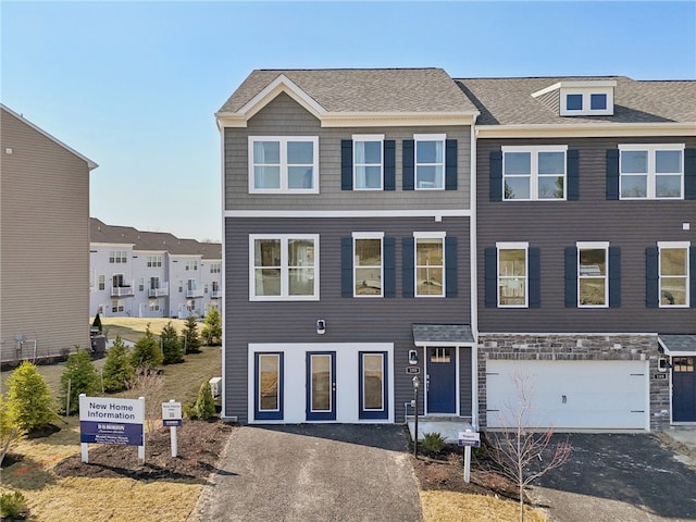 185 Sweetwater Dr, Moon/Crescent Twp, PA 15108 - photo 1