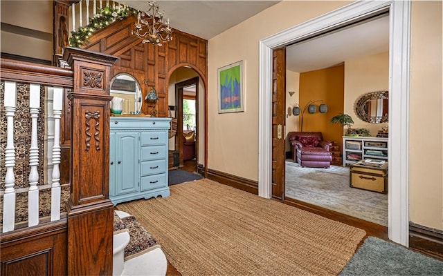 609 N Beatty, East Liberty, PA 15206 - entrance foyer featuring arched walkways and baseboards