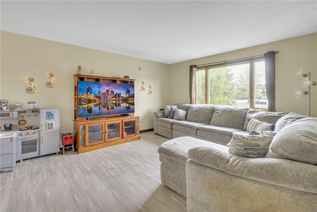 285 Old Plank Rd, City Of But Se, PA 16002 - living area with light wood-style floors