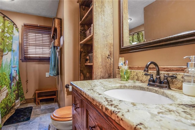 4627 Water Level Rd, Milford Twp, PA 15557 - full bathroom featuring vanity and curtained shower