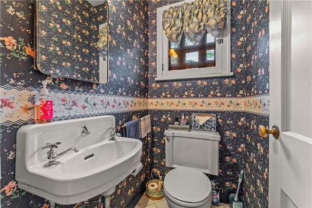 35 Redstone Ln, City Of Washington, PA 15301 - bathroom featuring wallpapered walls and tile patterned flooring