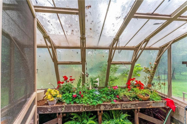 35 Redstone Ln, City Of Washington, PA 15301 - view of unfurnished sunroom