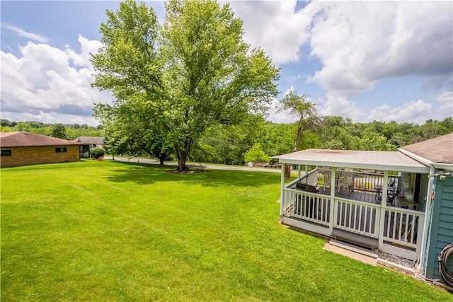 8 Leasure Way, Cecil, PA 15321 - view of green lawn