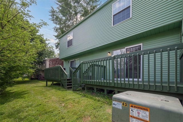305 Laporte Ct, Cranberry Twp, PA 16066 - view of home's exterior featuring a lawn and a deck