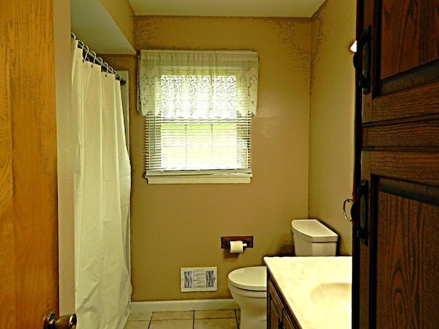 115 Lowery Dr, Middlesex Twp, PA 16059 - full bath featuring vanity, tile patterned floors, and curtained shower