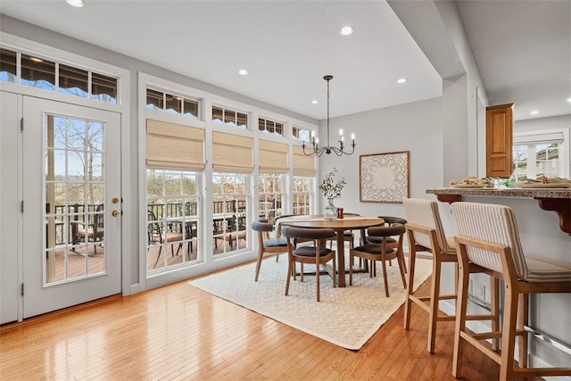 1011 Lakeside Dr, Mount Pleasant Twp Was, PA 15057 - dining room featuring light wood-style floors, recessed lighting, and a chandelier