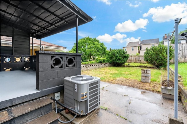 103 Church Ave, Mount Oliver, PA 15210 - fenced backyard with a patio