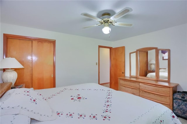 110 Wiltshire Dr, Upper St Clair, PA 15241 - bedroom with a closet and a ceiling fan