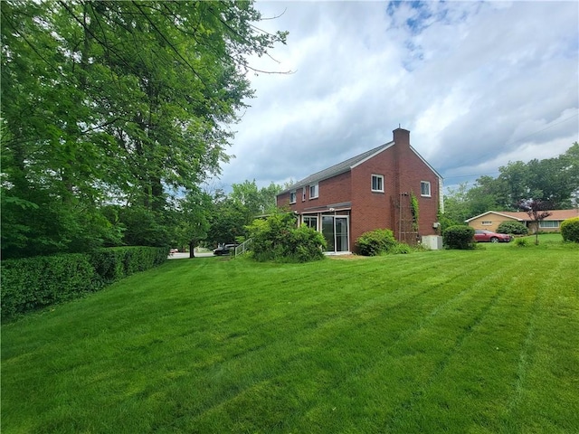 1176 Colgate Dr, Monroeville, PA 15146 - view of grassy yard