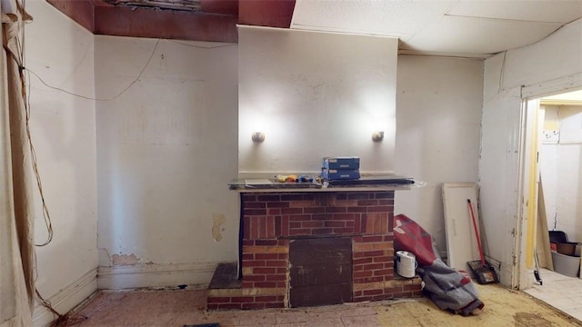 237 Wick St, Hill District, PA 15219 - living room featuring a fireplace
