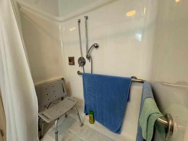 436 Lloyd Ave, Latrobe, PA 15650 - bathroom featuring a shower with curtain