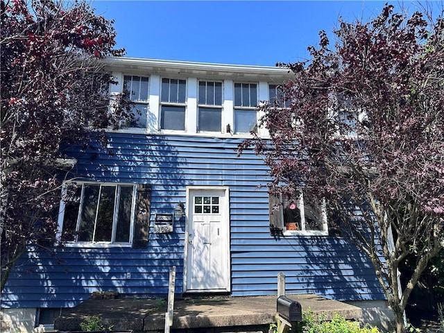 302 Franklin Ave, Applewold, PA 16201 - view of front of house