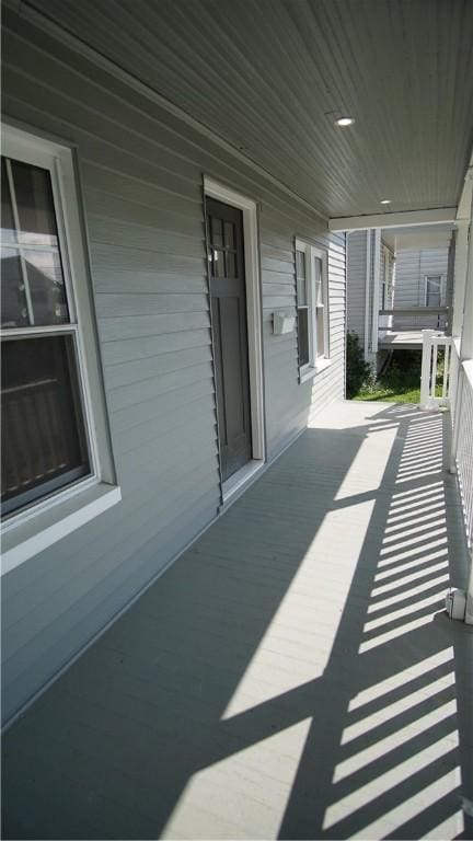 801 9th Ave, Brackenridge, PA 15014 - view of covered porch