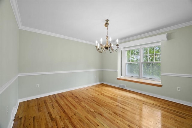 195 Grandview Dr N, Fox Chapel, PA 15215 - unfurnished room with a chandelier, wood finished floors, and ornamental molding