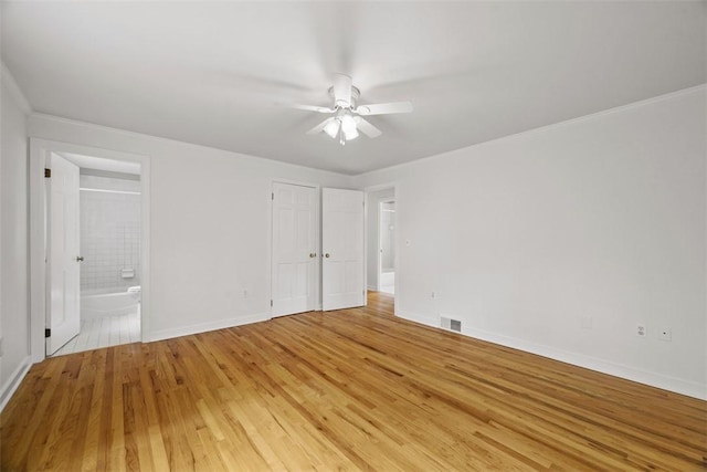 195 Grandview Dr N, Fox Chapel, PA 15215 - unfurnished bedroom featuring light wood finished floors, connected bathroom, crown molding, and ceiling fan