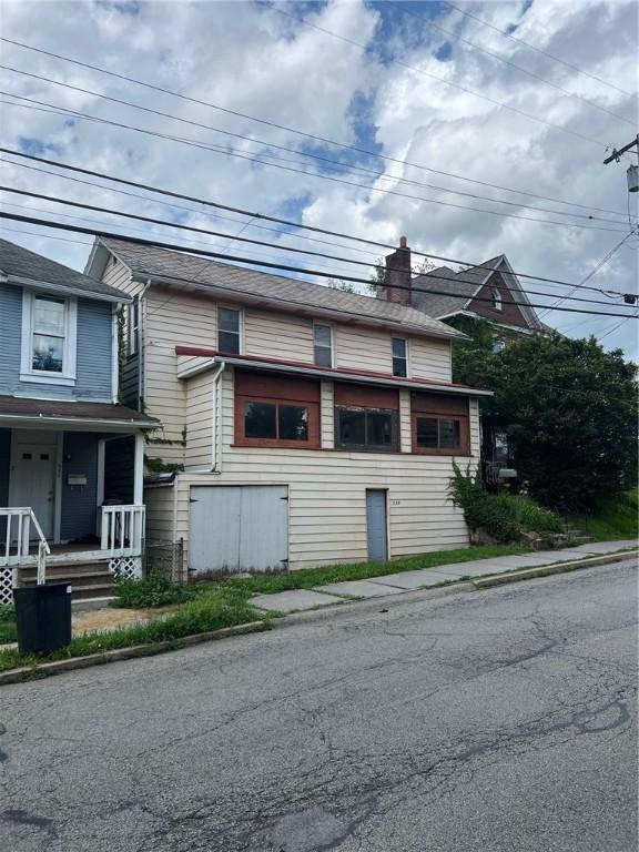 328 New Castle St, City Of But Nw, PA 16001