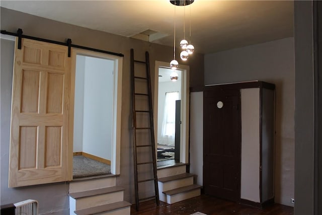 400 E Butler St, Mercer Boro Mer, PA 16137 - foyer entrance featuring dark wood-style flooring