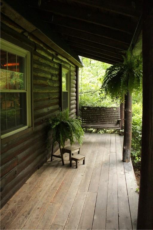 130 Hall Rd, Findley Twp, PA 16137 - view of deck