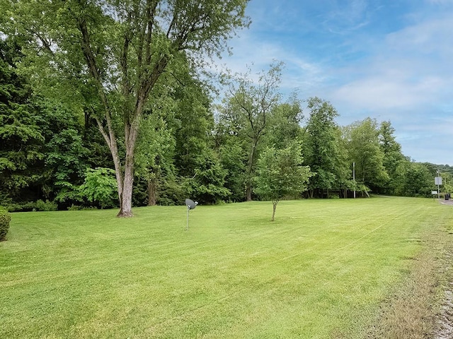 2665 Warrendale Bayne Rd, Marshall, PA 15005 - view of grassy yard