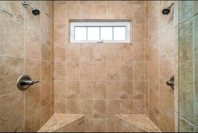 323 Osona Ln, Marshall, PA 16046 - full bath featuring a tile shower