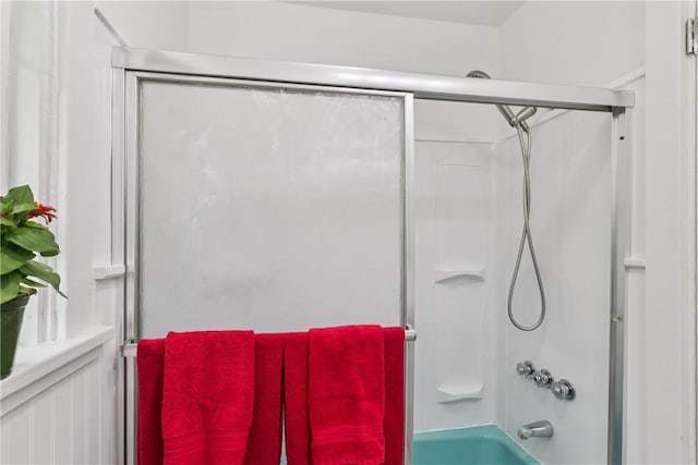 1571 Baldwick Rd, Banksville/Westwood, PA 15205 - bathroom featuring combined bath / shower with glass door