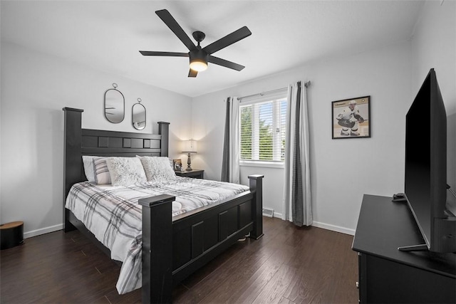1008 Aspen Dr, Findlay Twp, PA 15126 - bedroom with dark wood-type flooring and a ceiling fan