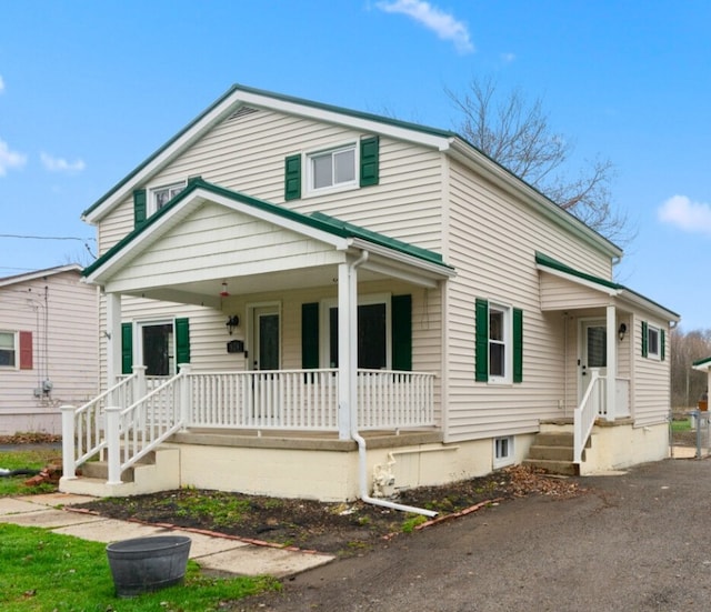 624 S Darby Rd, Hermitage, PA 16148 - view of front of home featuring covered porch